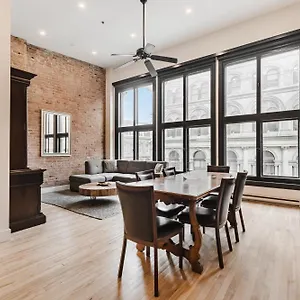 https://apt-elegant-3-bedroom-in-old-port-302.hotels-in-montreal.org